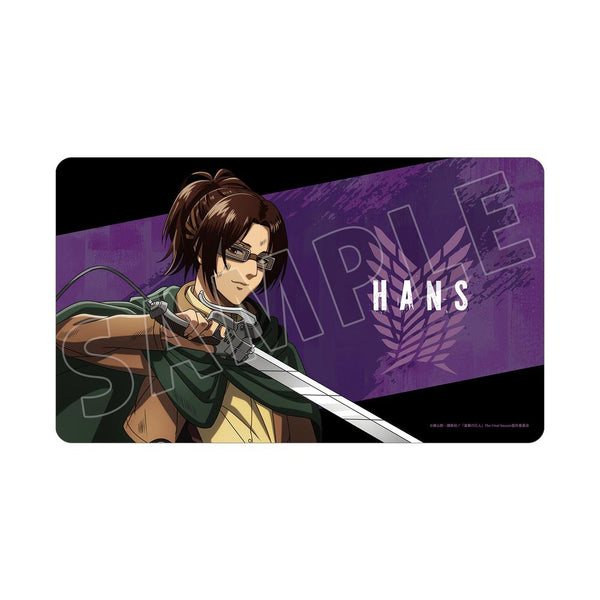 『進撃の巨人』描き下ろし ハンジ 戦いの後でver. マルチデスクマット